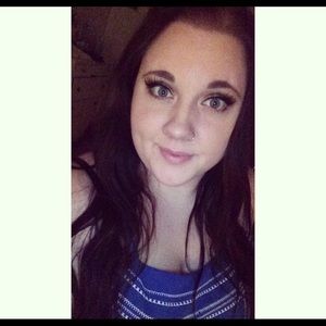 Meet your Posher, Makeila